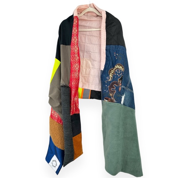 NWOT Paulo Redeem Upcycled Reclaimed Fabric 1 of 1 Blanket Cape Scarf - Picture 3 of 13